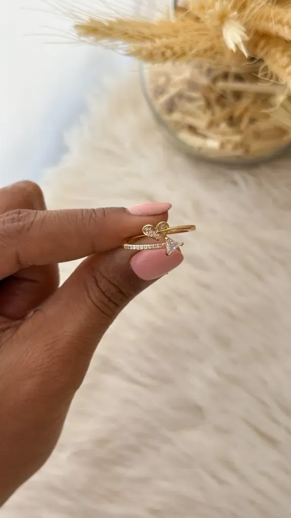 Anel Amor Dourado Cravejado